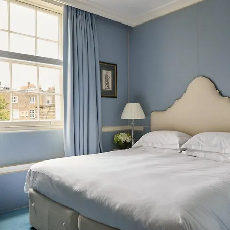 The Montague On The Gardens Hotel London Exterior photo